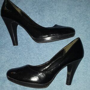 Fioni Black Heels